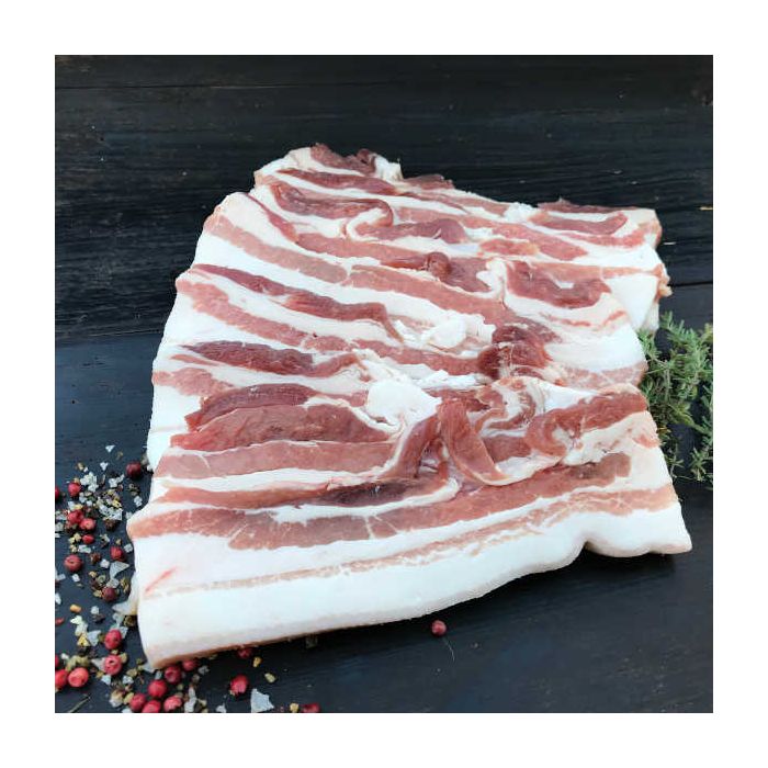 Mangalitza Schweinebauch, in Scheiben geschnitten