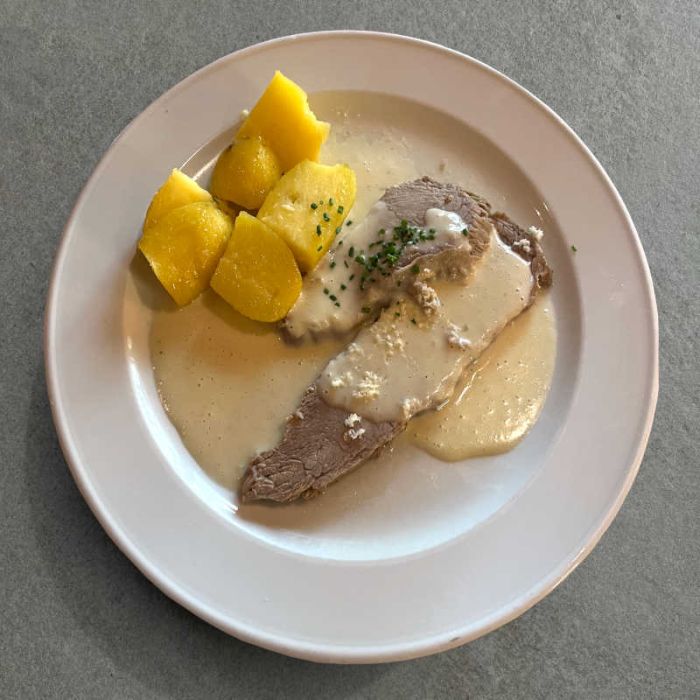 Tafelspitz in Meerrettichsauce, küchenfertig